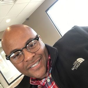 Meet your Posher, Eric